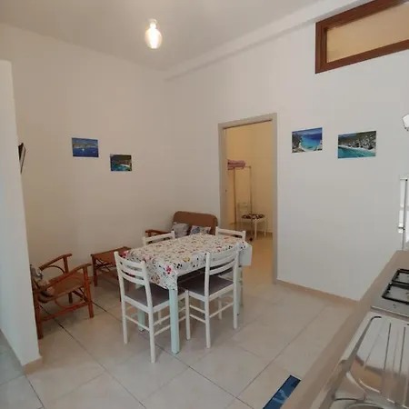 Piccolo Al Centro Di